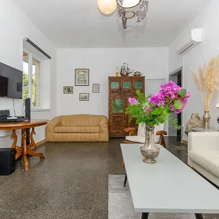 Tatil Evi House Oases In Center Hvar Town